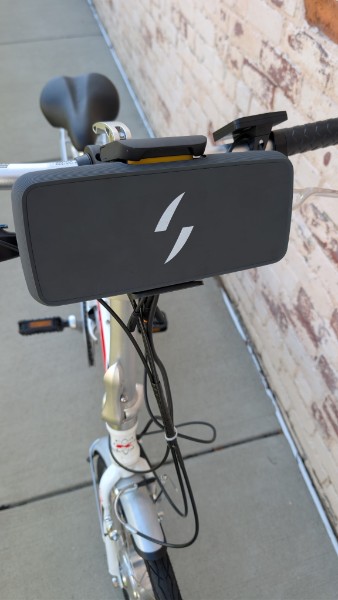 Folding bike handlebar battery